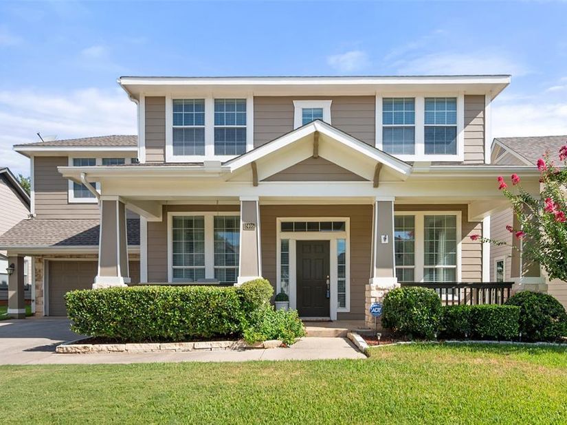 2405  Moon Dance Court , Arlington Texas 76001