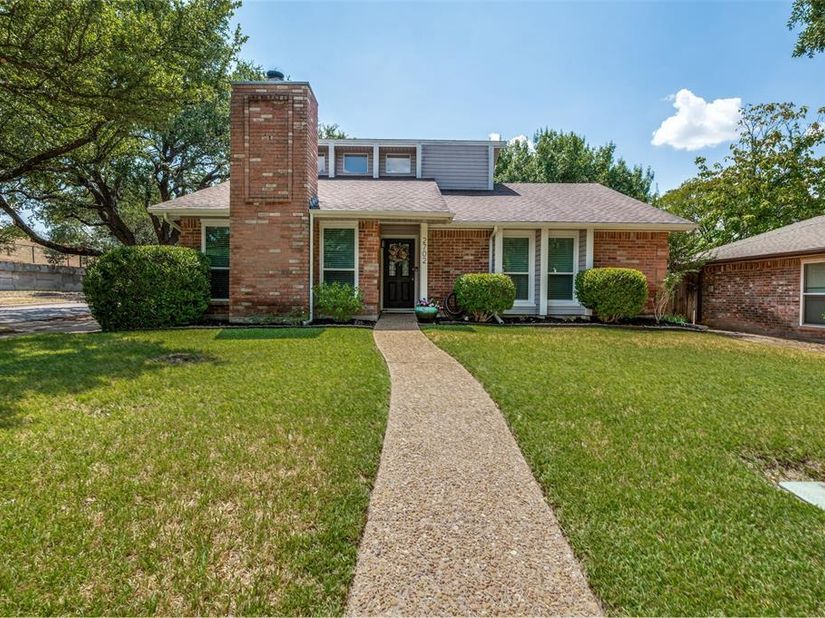 2702  Duval Drive , Dallas Texas 75211