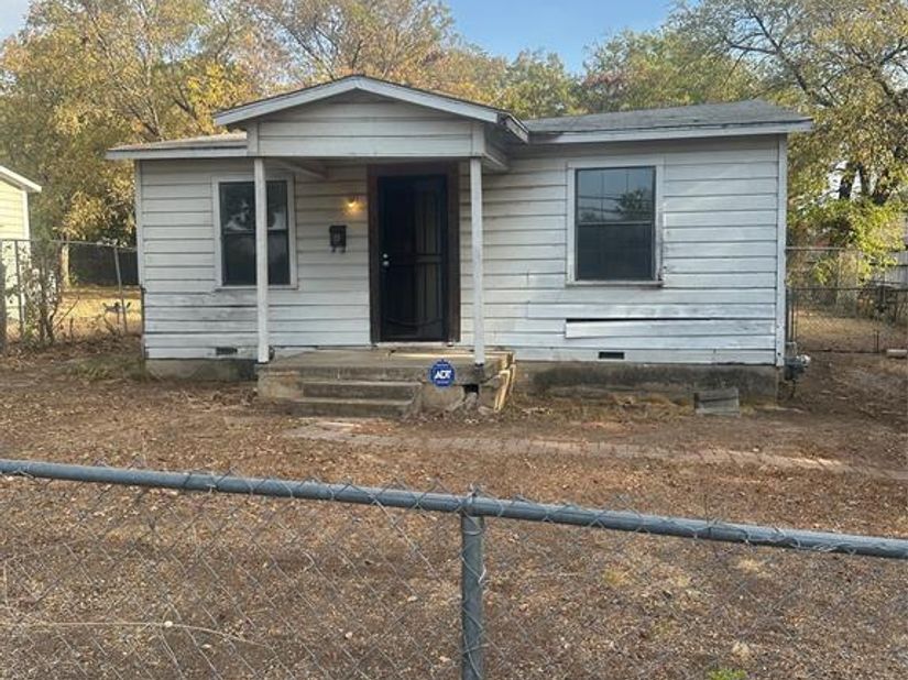5117  Cottey Street , Fort Worth Texas 76105