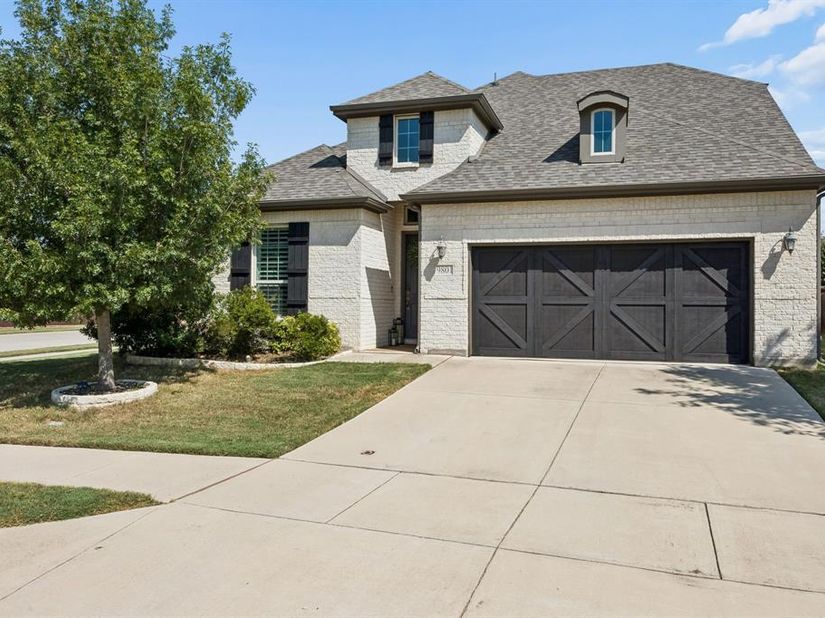 9801  Trail Map Drive , Fort Worth Texas 76036