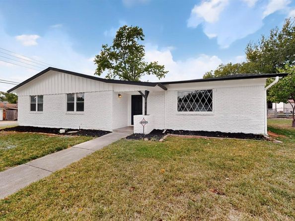 1974  SHELMAN Trail , Fort Worth Texas 76112