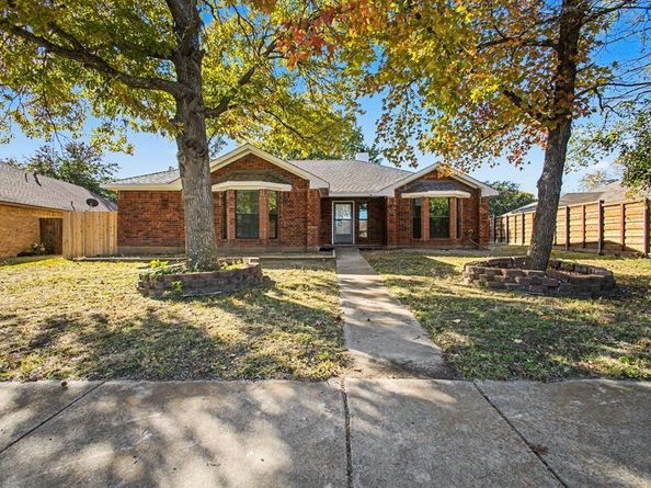 5313  Peninsula Way , Garland Texas 75043