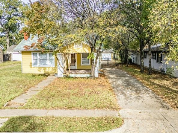 2317  Honeysuckle Avenue , Fort Worth Texas 76111
