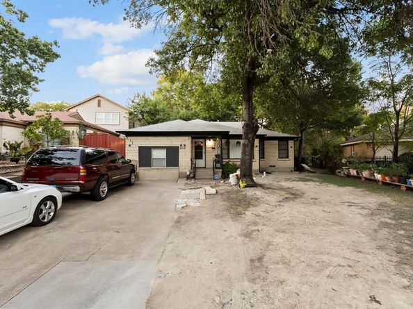 3035  Lasca Street , Dallas Texas 75227