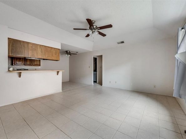 411a S Las Vegas Trail , White Settlement Texas 76108