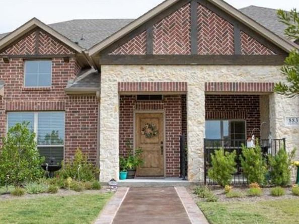 883  Birds Fort Trail , Arlington Texas 76005