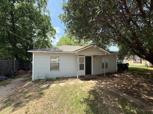 622  Smith Street , Denton Texas 76205