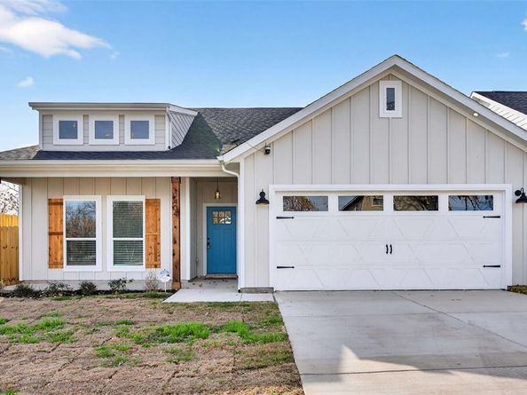 1404  Strickland Street , Dallas Texas 75216