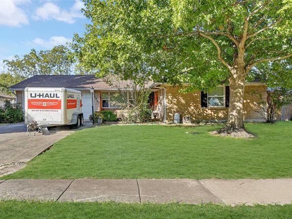 2947  Cameo Lane , Farmers Branch Texas 75234