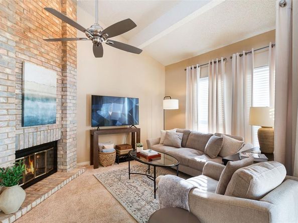 17490  Meandering Way  804, Dallas Texas 75252