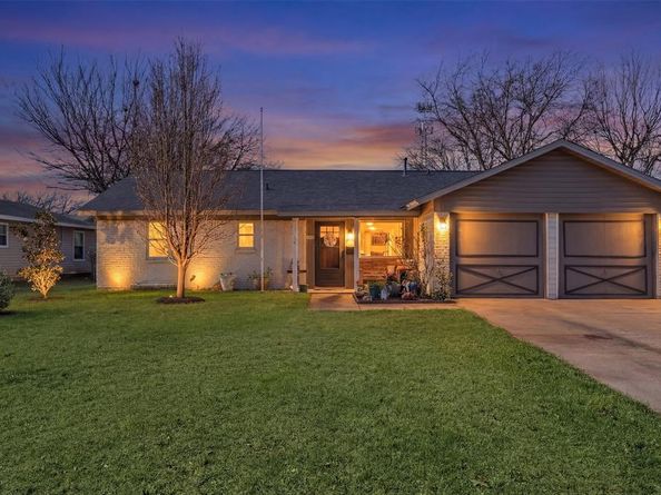 209  Mccurdy Street , Crowley Texas 76036