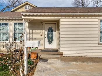 117 E Avenue Avenue  E