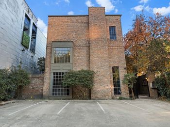 3919  Gilbert Avenue 