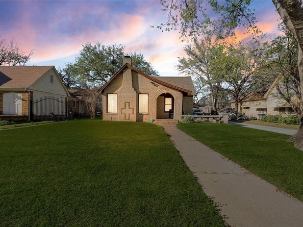 2329  Yucca Avenue , Fort Worth Texas 76111