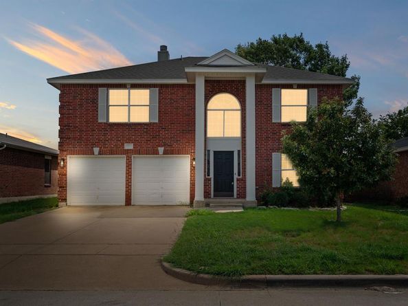 8712  Limestone Drive , Fort Worth Texas 76244