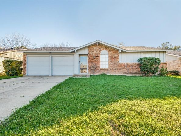 3820  Flamingo Lane , Irving Texas 75062