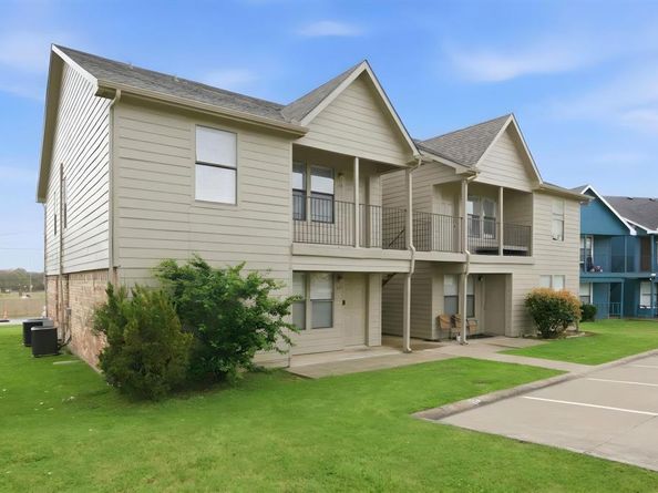 319  Ware Drive , Grand Prairie Texas 75051