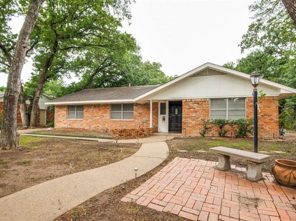1809  Glenbrook Drive , Irving Texas 75061