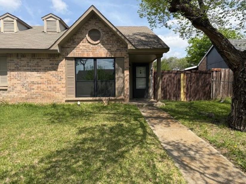 9551  Gonzales Drive , Dallas Texas 75227