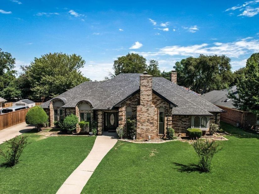 1011  Briar Hill Circle , Duncanville Texas 75137