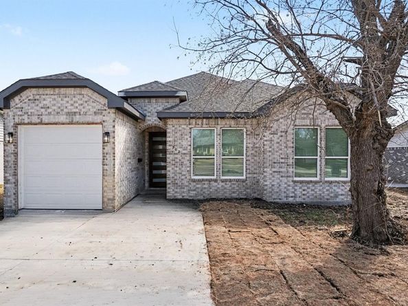 712  Willowbrook Drive , Mesquite Texas 75149