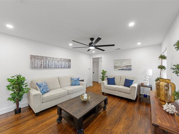 2945  Healey Drive , Dallas Texas 75228