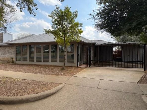 2807  Brittany Drive , Euless Texas 76039