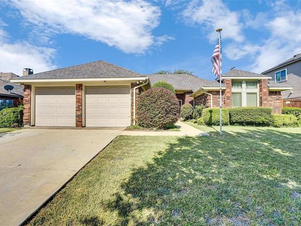 4329  Baldwin Street , Grand Prairie Texas 75052