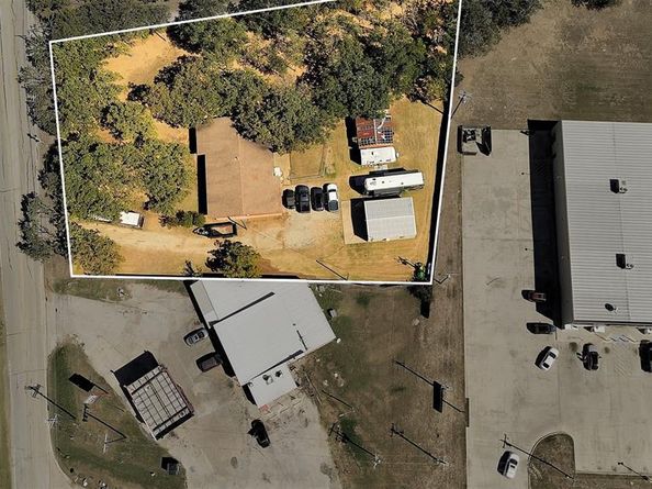 5980  Retta Mansfield Road , Burleson Texas 76028