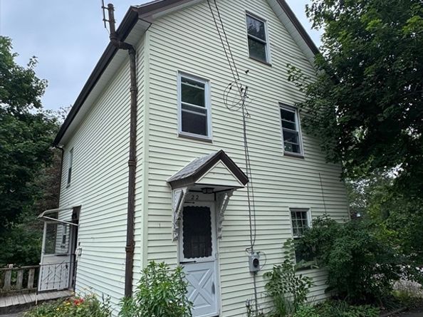 22 Belknap Ct, Concord MA 01742