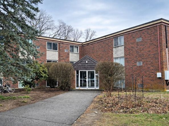 15 Weld St 18, Framingham MA 01702