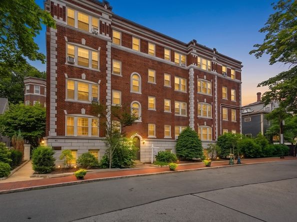 41 Bowdoin Street 25, Cambridge MA 02138