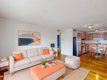 39 Englewood Ave