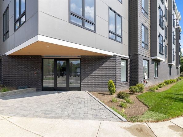 66 Mcgrath Highway 301, Quincy MA 02169