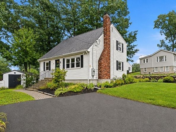 19 Pembroke St, Marlborough MA 01752