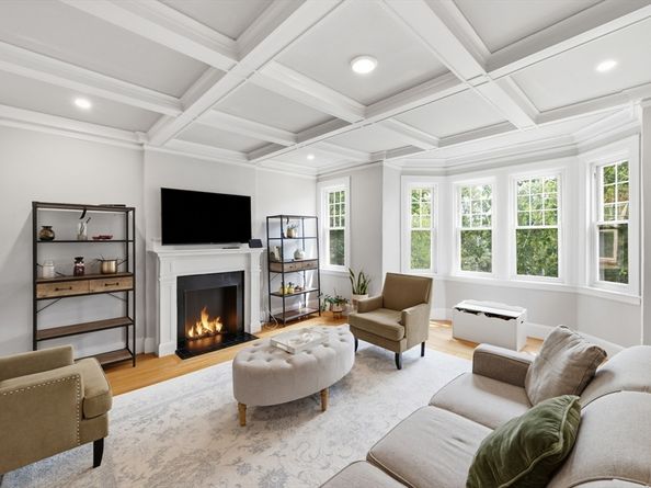 585 Franklin Street 6, Melrose MA 02176