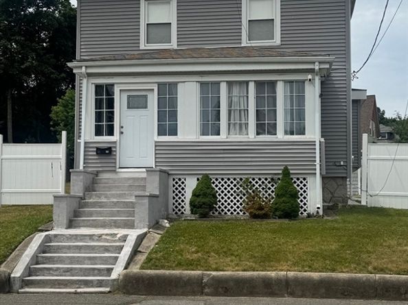103 Manomet St, Brockton MA 02301