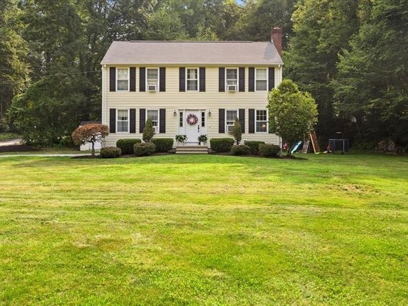 530 Chestnut Hill Road, Millville MA 01529