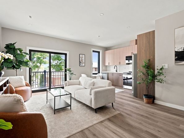 75 Maywood 4, Boston MA 02119