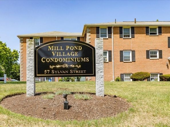 57 Sylvan St 3F, Danvers MA 01923