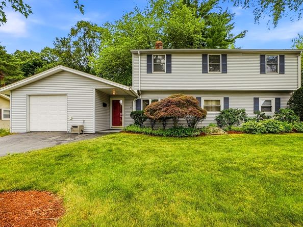 57 Prior Dr, Framingham MA 01701