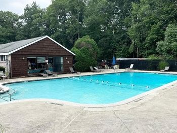 3 Greenbriar Drive