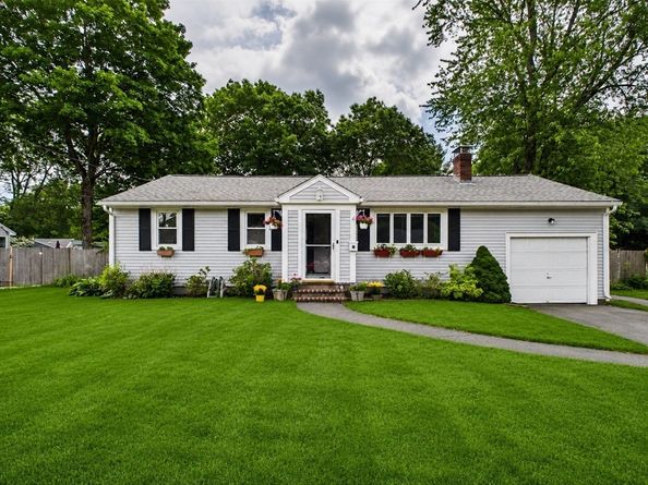 41 Essex Road, Sharon MA 02067