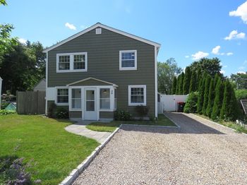 38 Cedar Ln