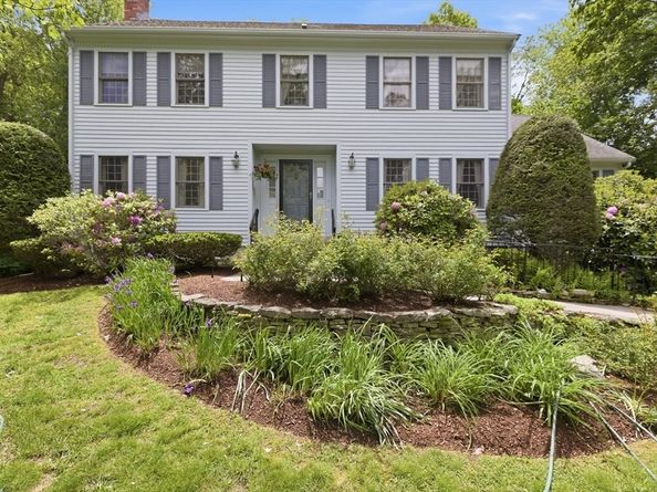 1 Battleview Circle, Lexington MA 02420