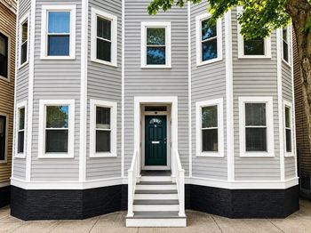 6 Bristol St