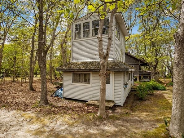 14 Old Colony Ave, Wareham MA 02532