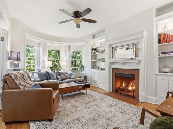 1896 Beacon St 3, Brookline MA 02445