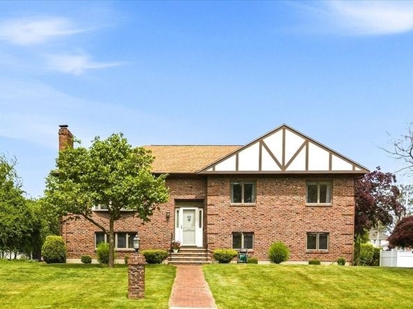 27 Feeney Road, Norwood MA 02062