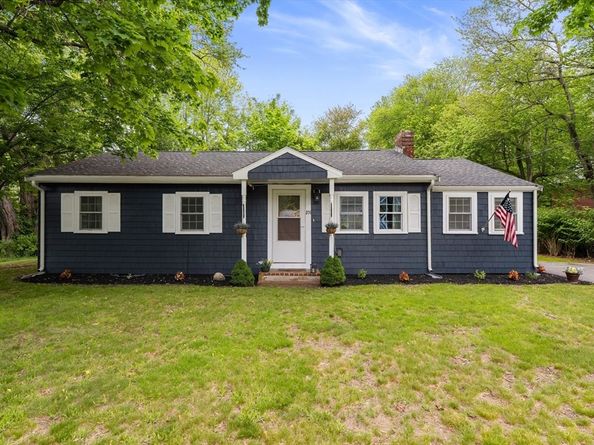 251 Central Street, Rockland MA 02370